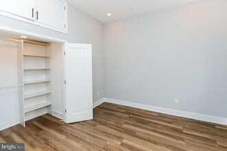 910 N 17th St in Philadelphia, PA - Building Photo - Building Photo