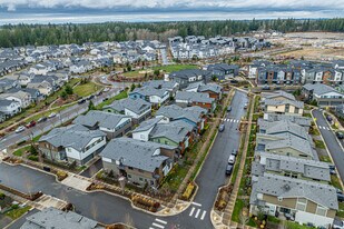 32772-32796 Ten Trails Pky SE in Black Diamond, WA - Building Photo