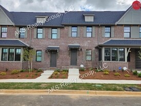 1206 Windsor Sq in Birmingham, AL - Building Photo