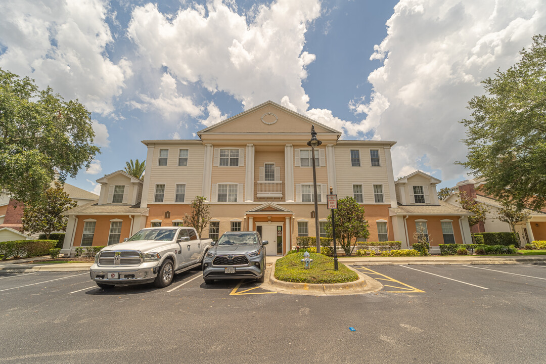 7673 Heritage Crossing Way, Unit 101 in Reunion, FL - Foto de edificio