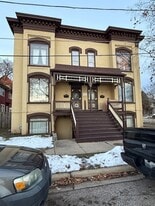 71 Park Row in Elgin, IL - Building Photo