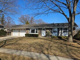 1828 Cannon Ct in Schaumburg, IL - Building Photo