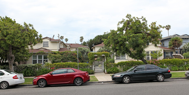 910 10th St in Santa Monica, CA - Building Photo - Building Photo