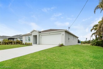3919 NW 41st St in Cape Coral, FL - Building Photo - Building Photo