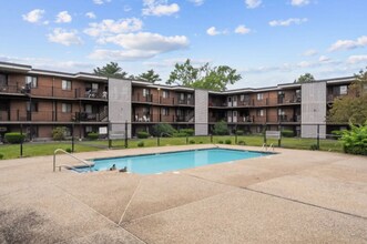 6 Arizona Terrace in Arlington, MA - Building Photo - Building Photo