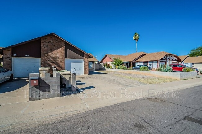 property at 5714 N 68th Ave