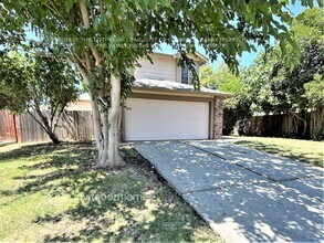6 Vidmar Ct in Sacramento, CA - Foto de edificio - Building Photo