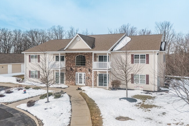 The Villages At Mission Hills in Hamburg, NY - Building Photo - Building Photo