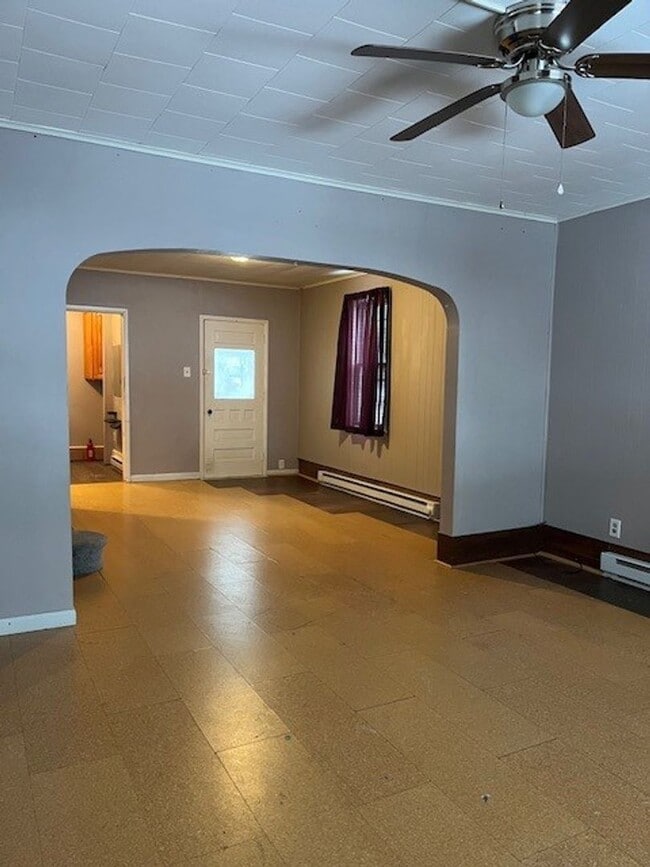 2 W Center St in Nesquehoning, PA - Building Photo - Building Photo