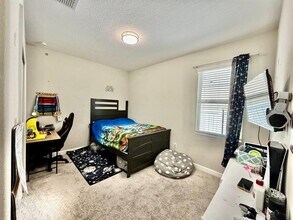 10143 Count Fleet Dr in Ruskin, FL - Building Photo - Building Photo