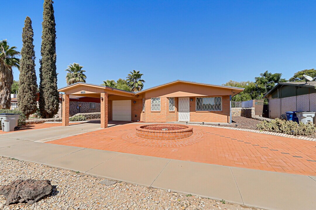 8525 Danube Cir in El Paso, TX - Building Photo