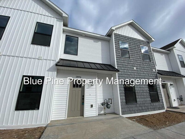 property at 2925 Sunburst Dr
