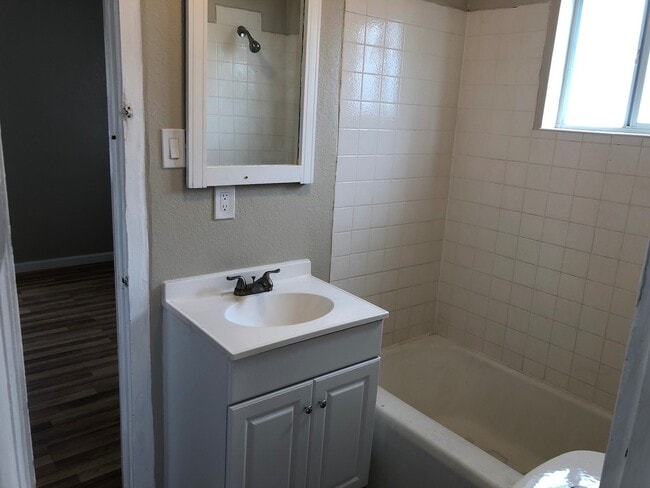 208 W 8th St in Roswell, NM - Building Photo - Building Photo