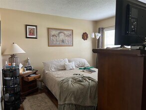 2833 Orange Tree Cir N in Palm Harbor, FL - Building Photo - Building Photo