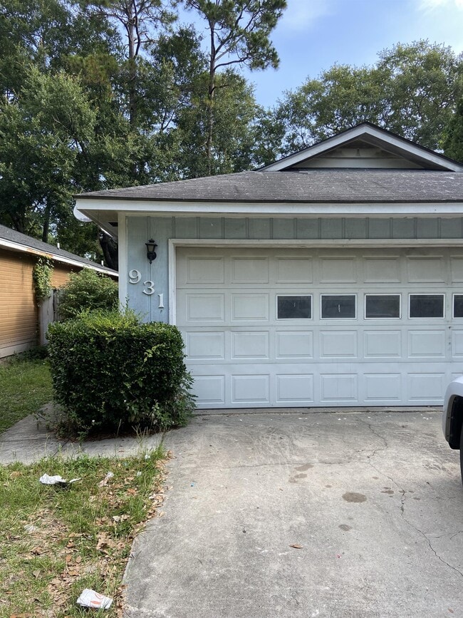 property at 931 McAfina Trail