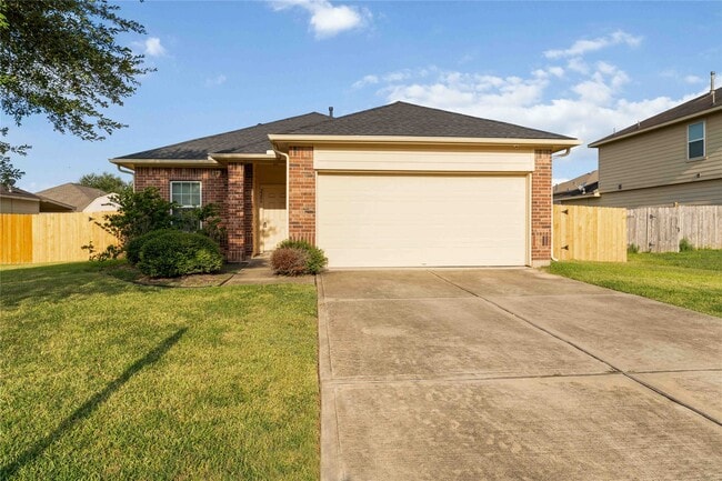property at 2206 Grand Isle Ln