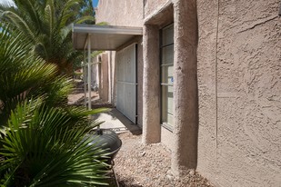 Cambridge Garden in Las Vegas, NV - Foto de edificio - Building Photo