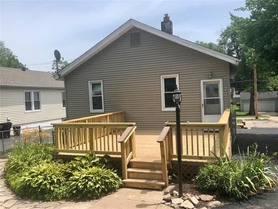 8731 Eulalie Ave in Brentwood, MO - Building Photo