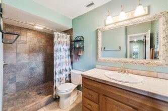 220 Valencia Ct in Winter Garden, FL - Building Photo - Building Photo