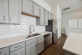 9452 Kerrwood Ln in Houston, TX - Building Photo - Building Photo