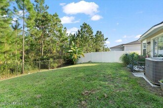 6021 Bucking Bronco Dr in Jacksonville, FL - Building Photo - Building Photo