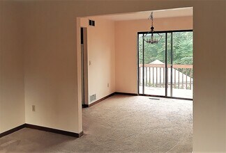 335 Ridgewood Ave in Pittsburgh, PA - Building Photo - Building Photo