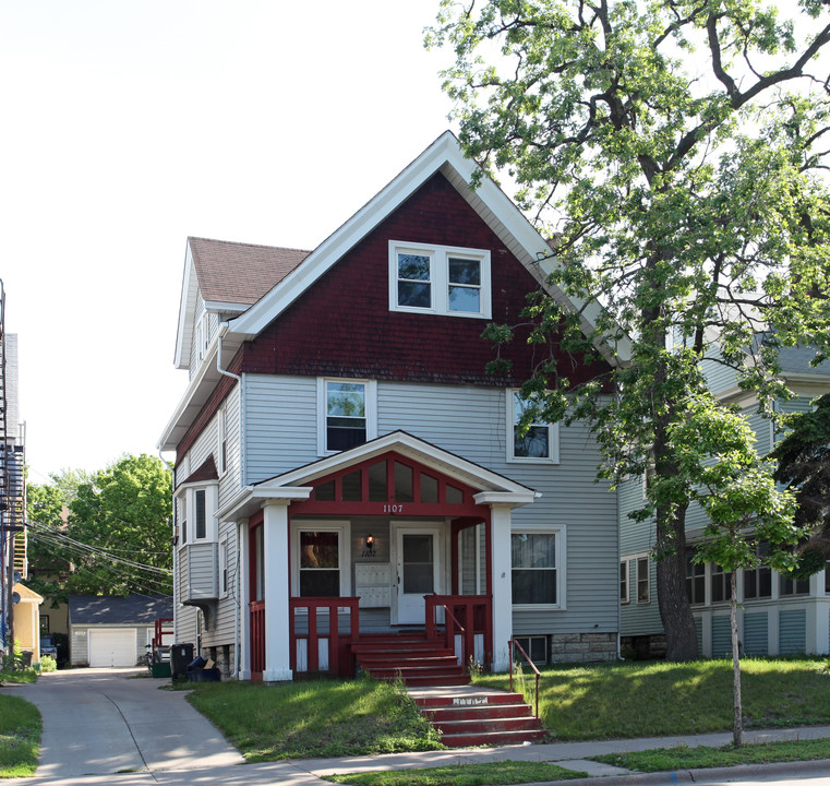 1107 4th St SE in Minneapolis, MN - Building Photo