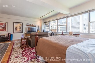 333 E 46th St-Unit -14K in New York, NY - Building Photo - Building Photo