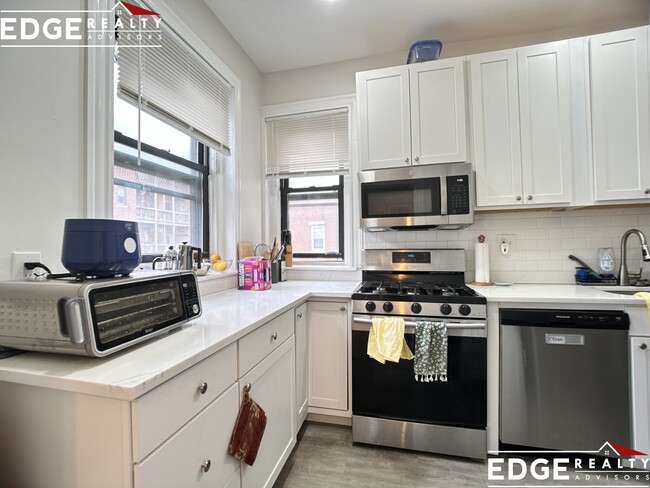 30 Glenville Ave, Unit 2 in Boston, MA - Building Photo - Building Photo