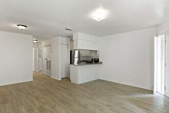 113 Pearl St, Unit 3A in Plant City, FL - Building Photo - Building Photo