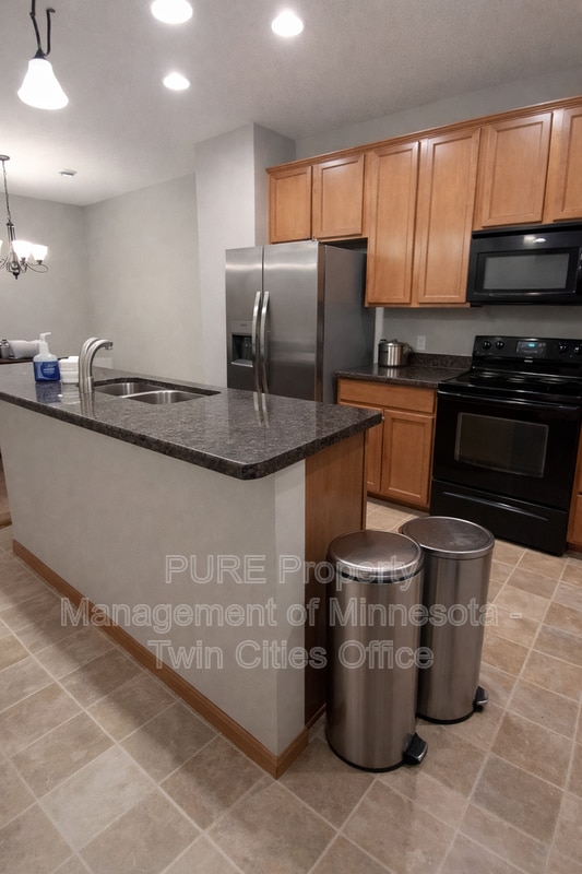 15584 Empress Ave N in Hugo, MN - Building Photo - Building Photo