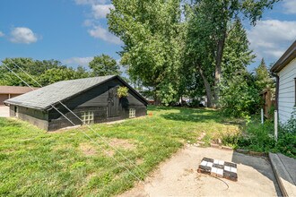 1700 E 7th St in Sioux Falls, SD - Foto de edificio - Building Photo