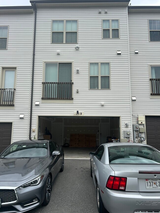 119 Wheatear Aly in Clarksburg, MD - Building Photo - Building Photo