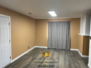 1129 W Tulare Ave in Tulare, CA - Building Photo - Building Photo