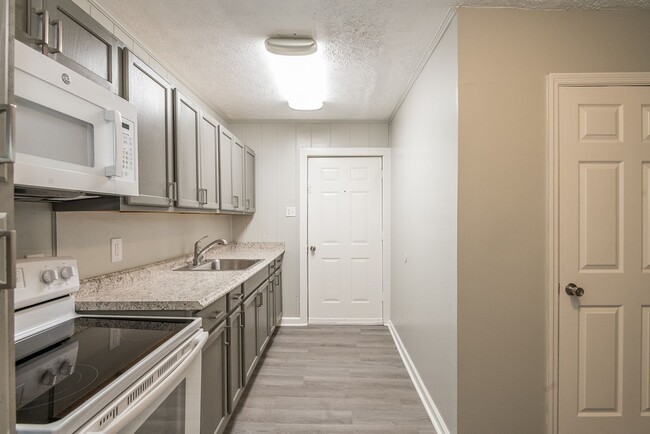 property at 303 S Magnolia St