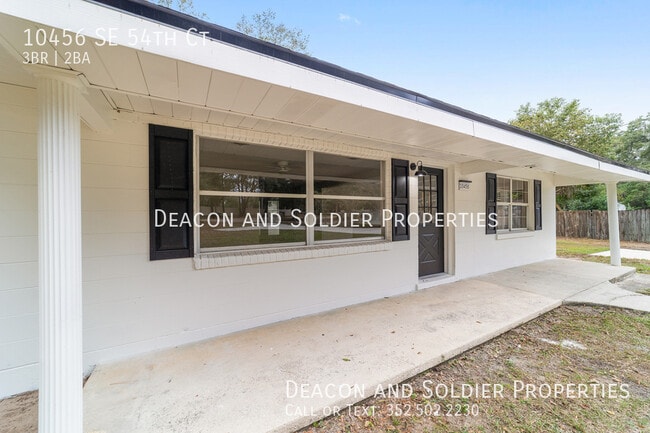 10456 SE 54th Ct in Belleview, FL - Building Photo - Building Photo
