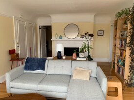 12 Woodbridge St, Unit 3R in South Hadley, MA - Building Photo