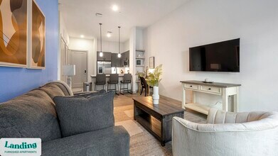 3706 Goodwin Ave in Austin, TX - Foto de edificio - Building Photo