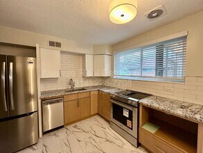 1411 Midland Blvd in University City, MO - Building Photo - Building Photo