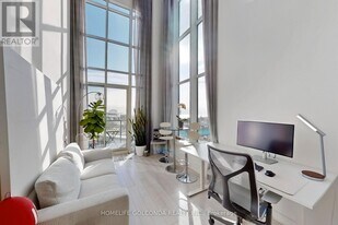 5 Hanna Ave in Toronto, ON - Building Photo