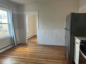 45 Clinton St in New Britain, CT - Building Photo - Building Photo