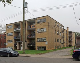 Wentworth Place Apartments in Hamilton, ON - Building Photo - Building Photo