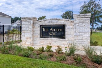 The Ascent on 80 in Haughton, LA - Foto de edificio - Building Photo