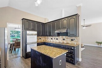 2600 Northcrest Dr in Plano, TX - Building Photo - Building Photo