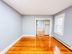 14 Watson St in Somerville, MA - Building Photo - Building Photo