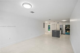 5821 NW 30th Ave in Miami, FL - Building Photo - Building Photo