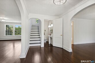 106 Patterson Ave in Greenwich, CT - Building Photo - Building Photo