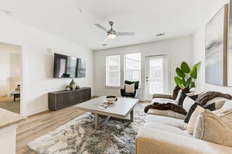 975 Memorial Dr SE in Atlanta, GA - Building Photo - Building Photo