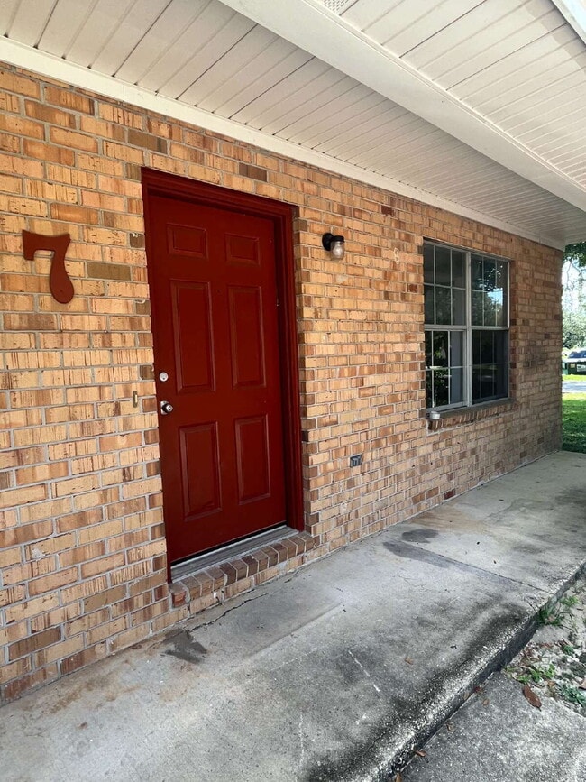 property at 939 Tanager Rd
