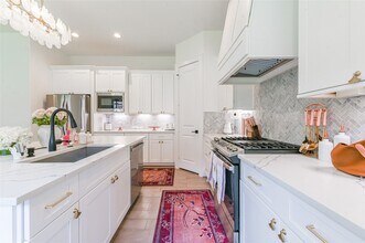 5233 Darling St in Houston, TX - Building Photo - Building Photo